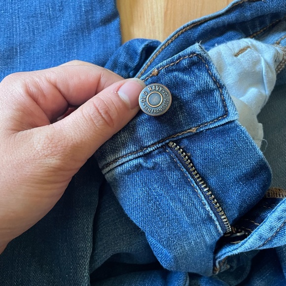 Old navy jeans - Picture 3 of 3